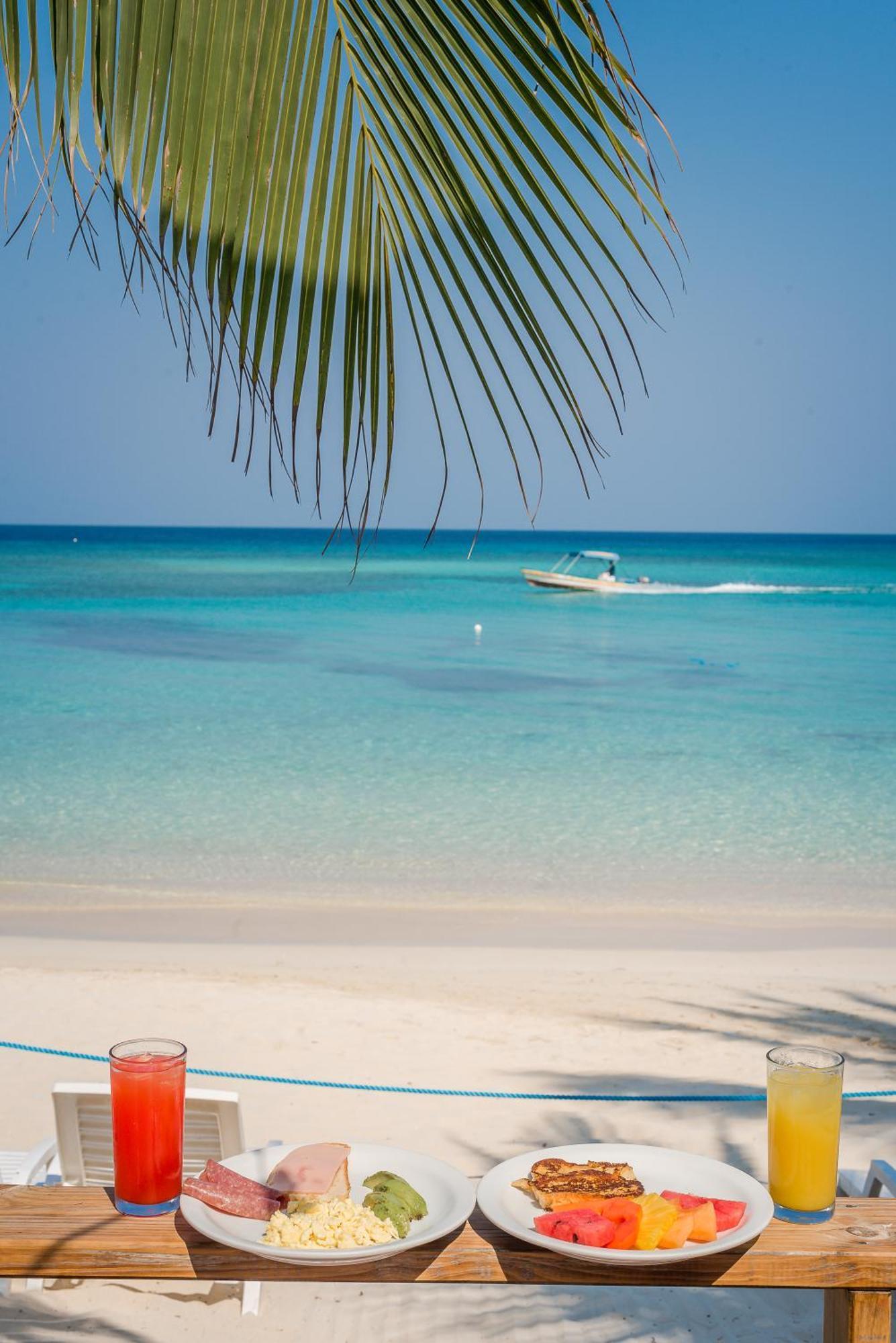 Paradise Beach Hotel West Bay Exterior foto