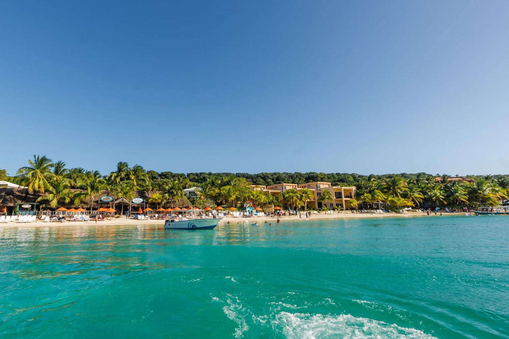 Paradise Beach Hotel West Bay Exterior foto