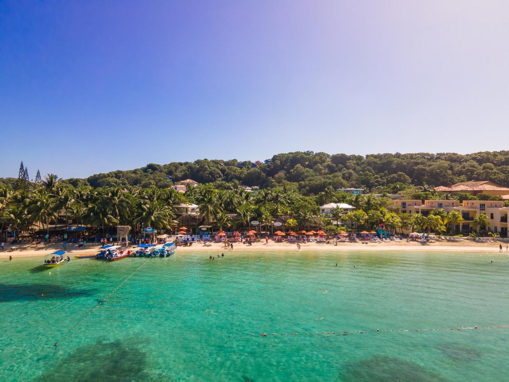 Paradise Beach Hotel West Bay Exterior foto
