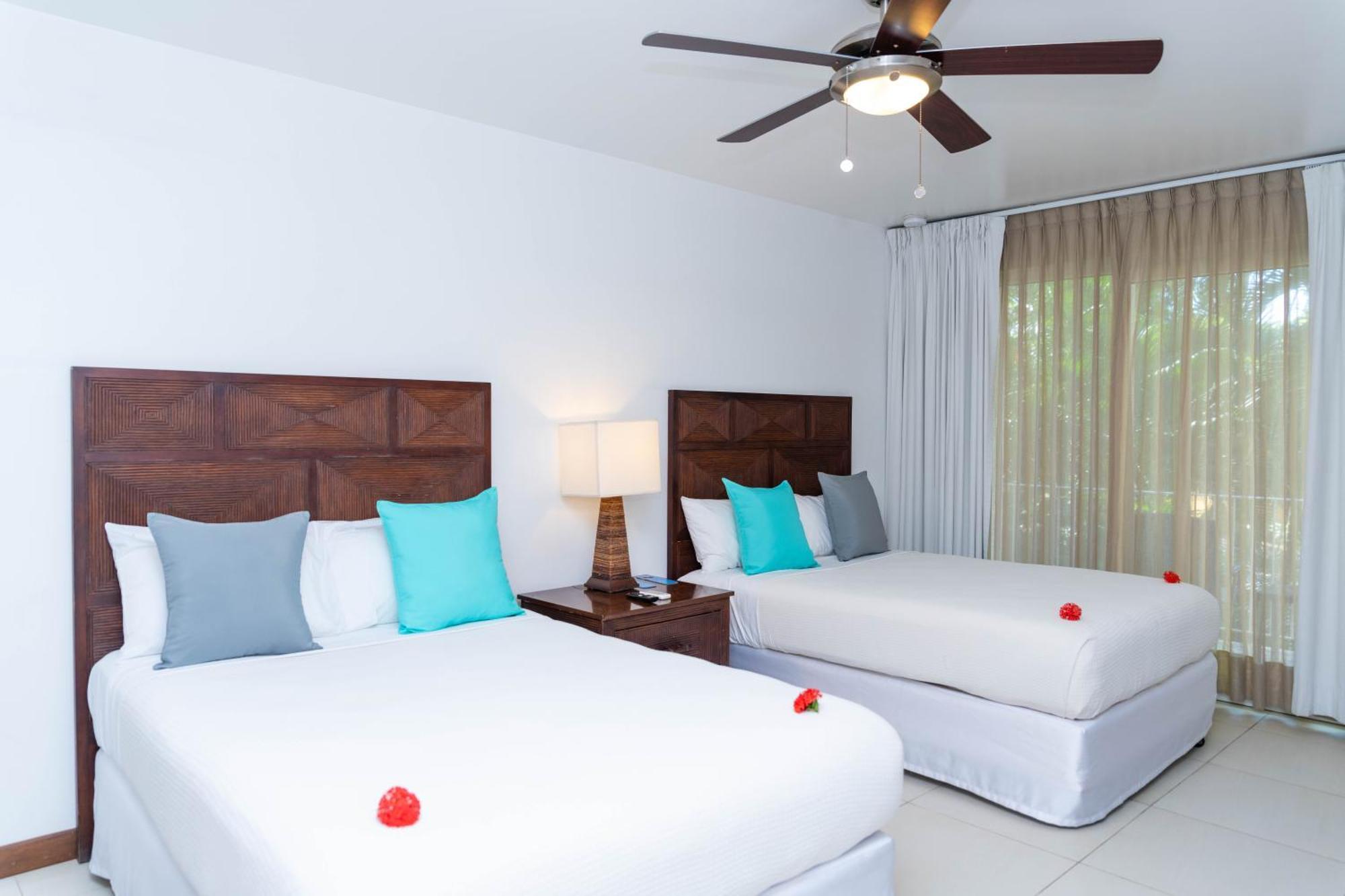 Paradise Beach Hotel West Bay Zimmer foto