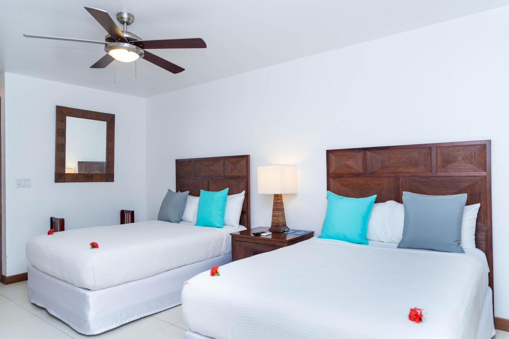 Paradise Beach Hotel West Bay Zimmer foto